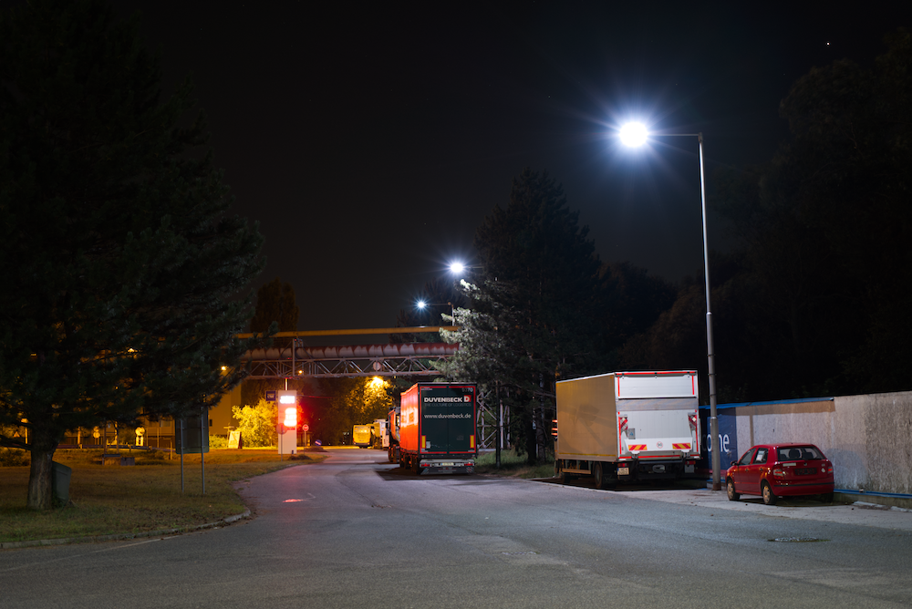 Osvetlenie príjazdu k čerpacej stanici FUEL